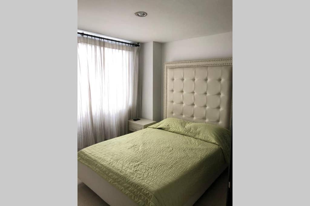 Apartamento Amoblado Con Excelente Ubicacion Pereira Exterior photo